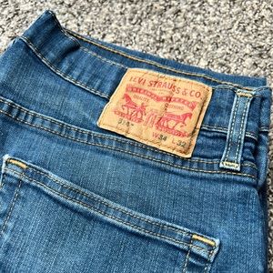 Men’s Levi Strauss jeans, 34 x 32